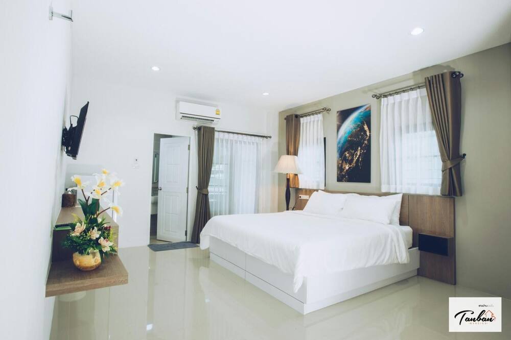 Photo of Bedroom in Nai Muang