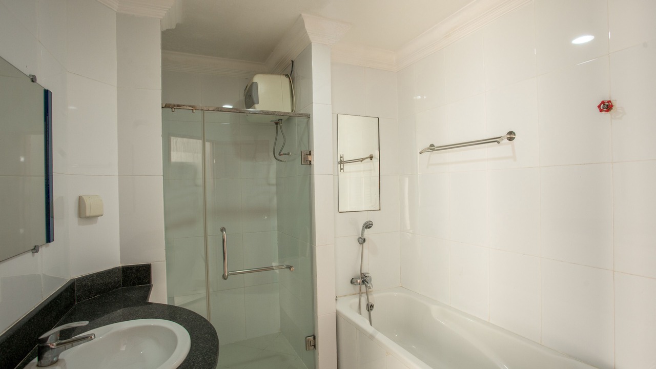 Photo of Bathroom in Ruessei Kaev