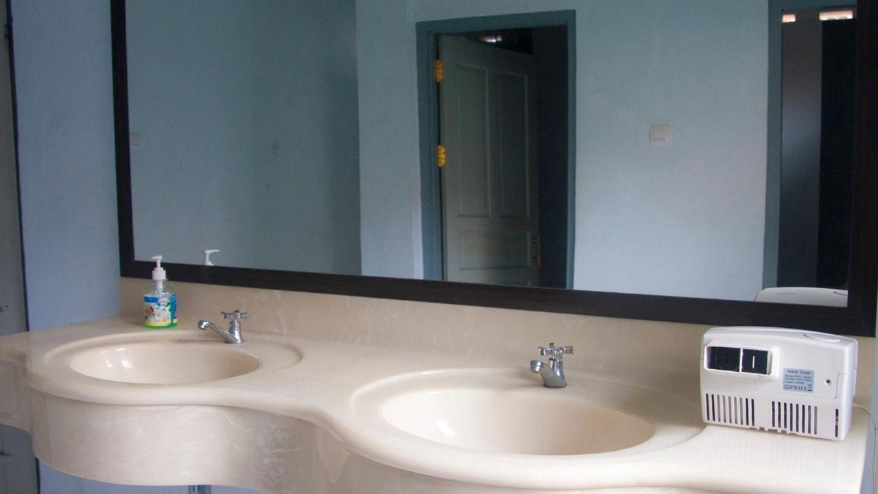 Photo of Bathroom in Central Yogyakarta