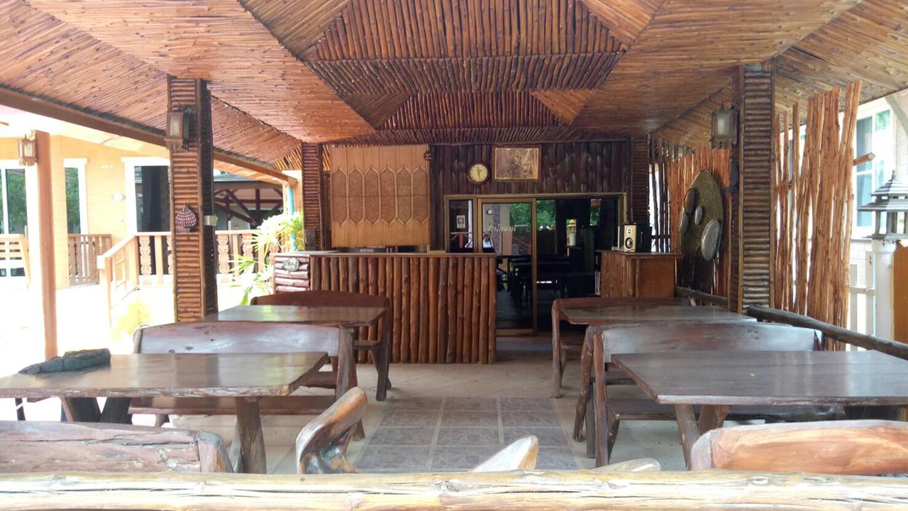 Photo of Others in Hin Lek Fai