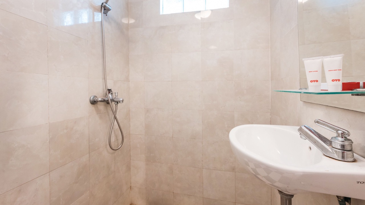 Photo of Bathroom in Sukaraja