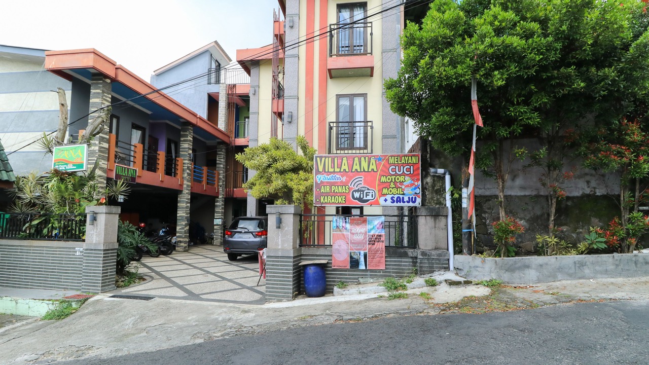 Photo of Buildings in Tretes