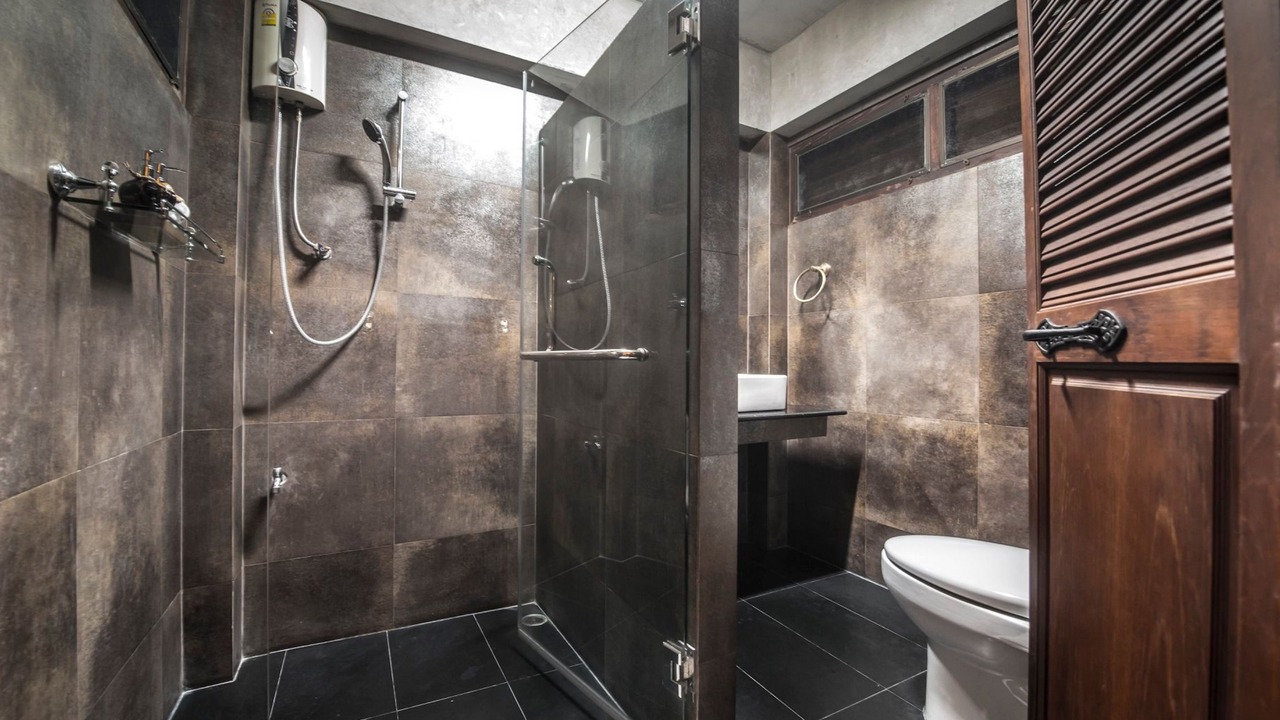 Photo of Bathroom in Pak Nam Pran