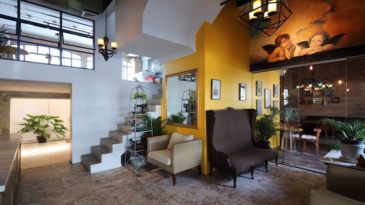 Photo of Others in Samsen Nai