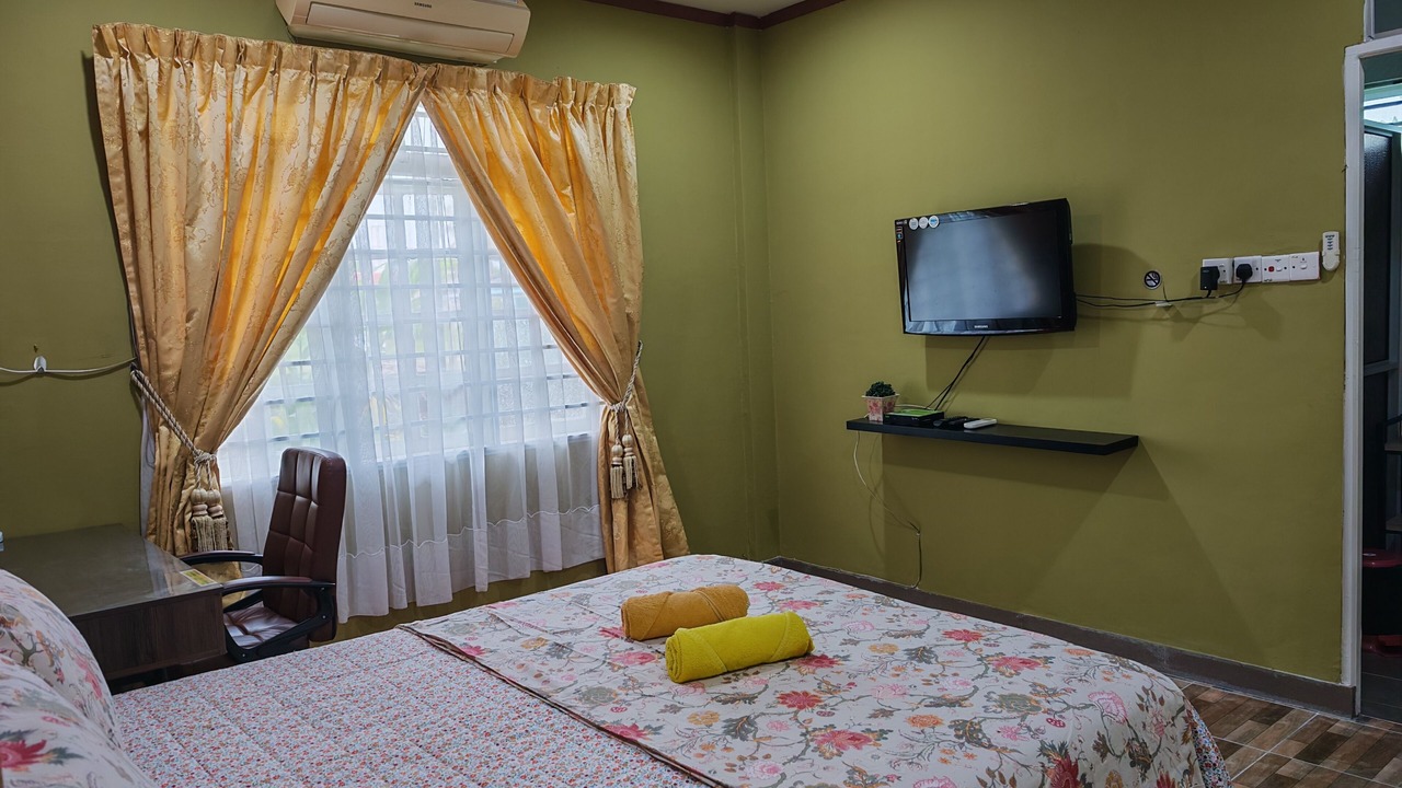 Photo of Bedroom in Kampung Lintang
