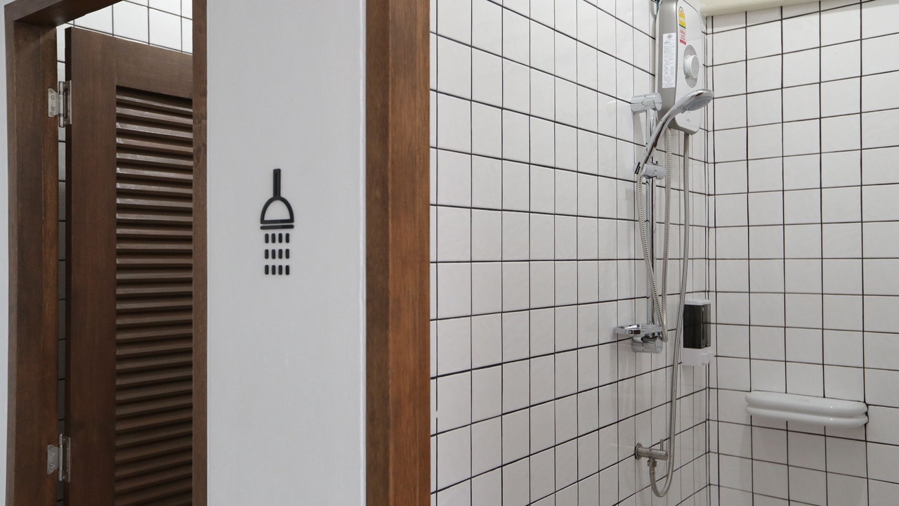Photo of Bathroom in Thung Maha Mek