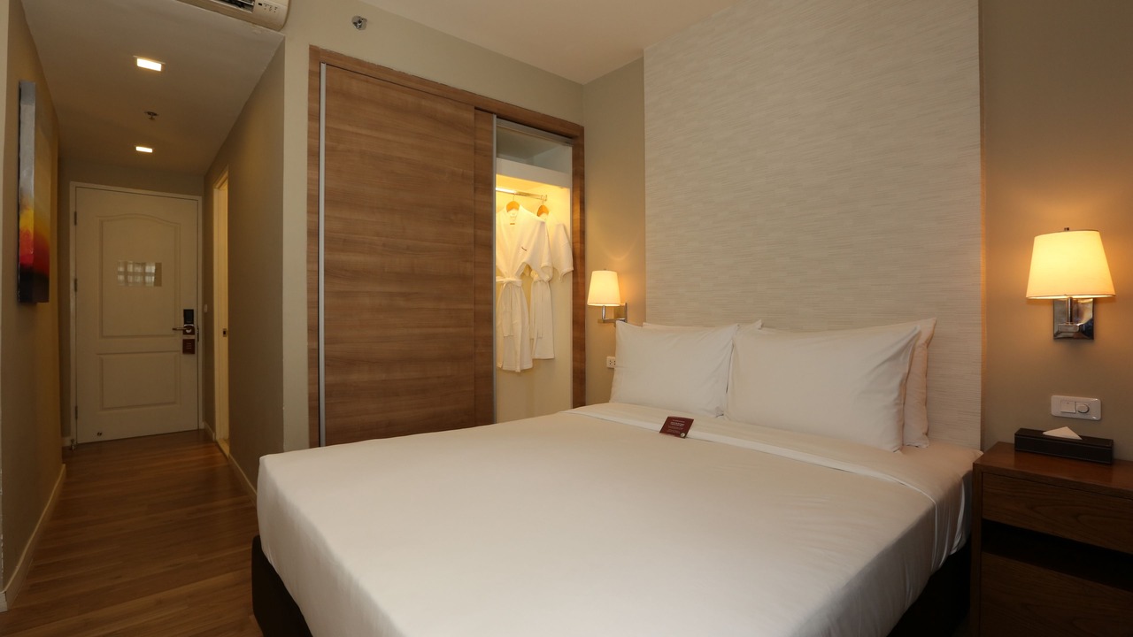 Photo of Bedroom in Bang Kaeo