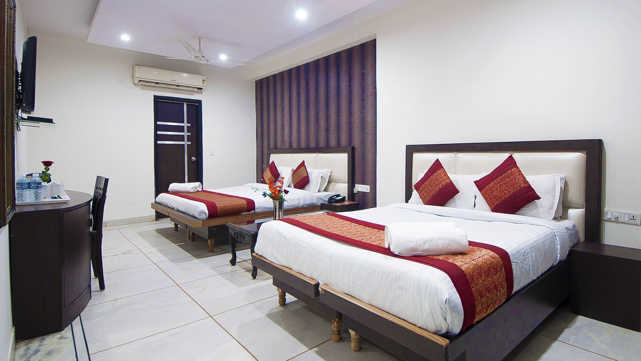 Photo of Bedroom in Karol Bagh