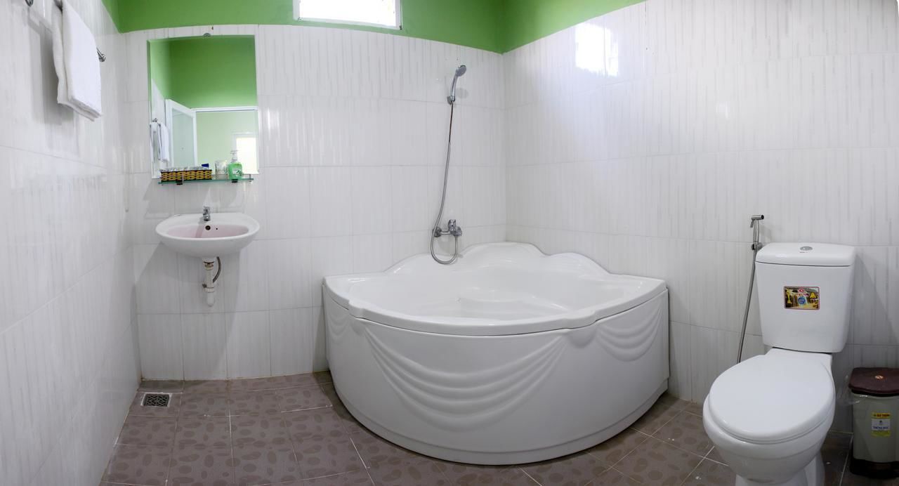 Photo of Bathroom in East Ham Tien Beach