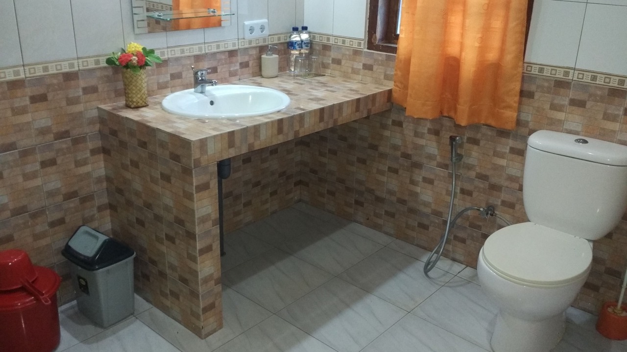 Photo of Bathroom in Maumere