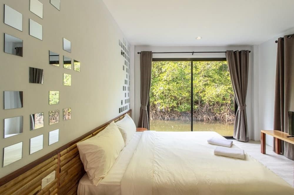Photo of Bedroom in Ko Kood