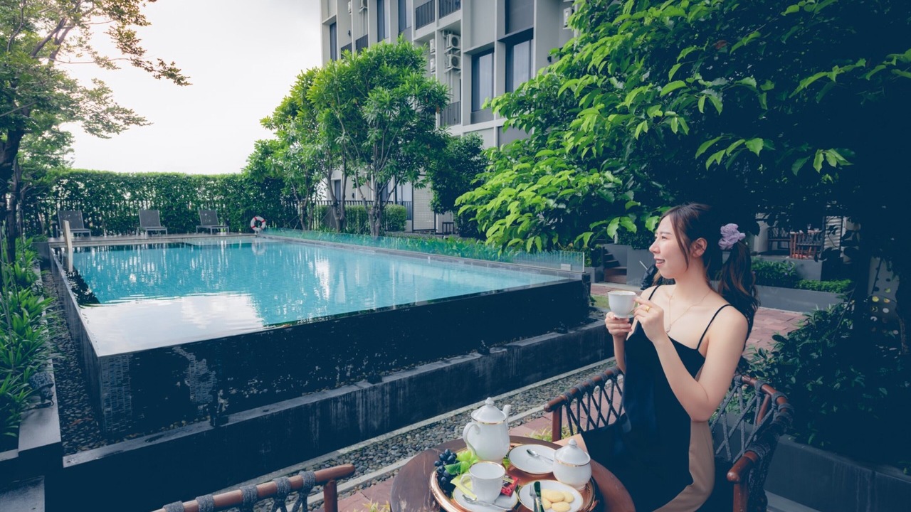 Photo of Outdoor in Khanna Yao