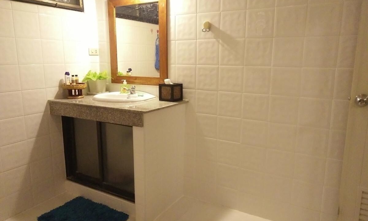 Photo of Bathroom in Wat Ket