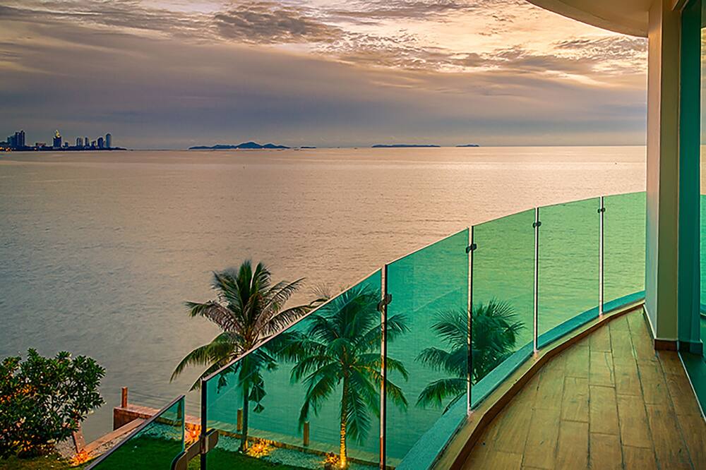 Photo of Patio Balcony in Bang Lamung