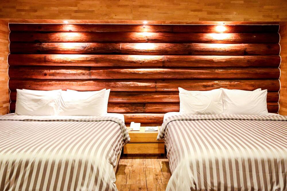 Photo of Bedroom in Khanong Phra