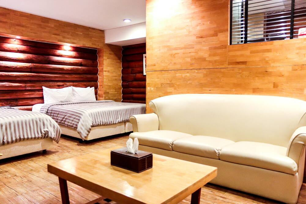 Photo of Livingroom in Khanong Phra