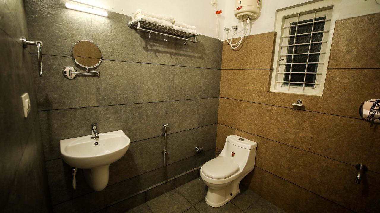 Photo of Bathroom in Vayittiri