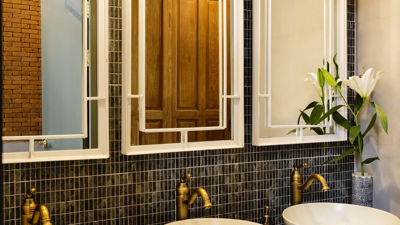 Photo of Bathroom in Old City