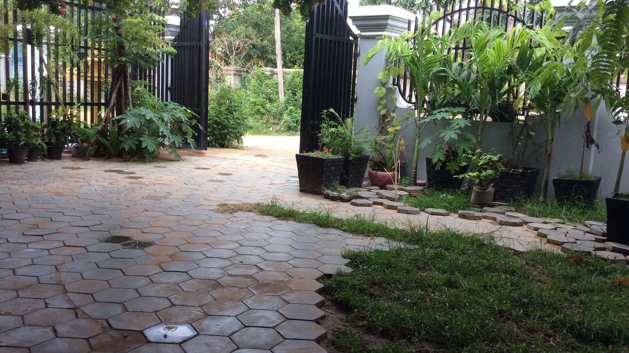 Photo of Outdoor in Sangkat Sla Kram