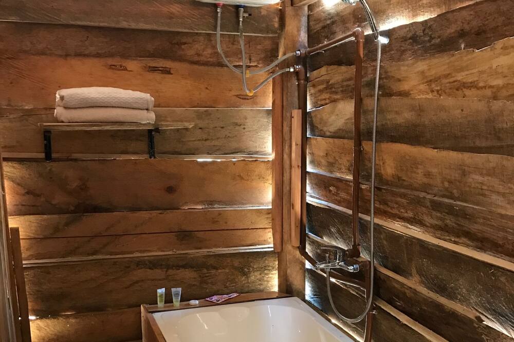 Photo of Bathroom in Lac Duong