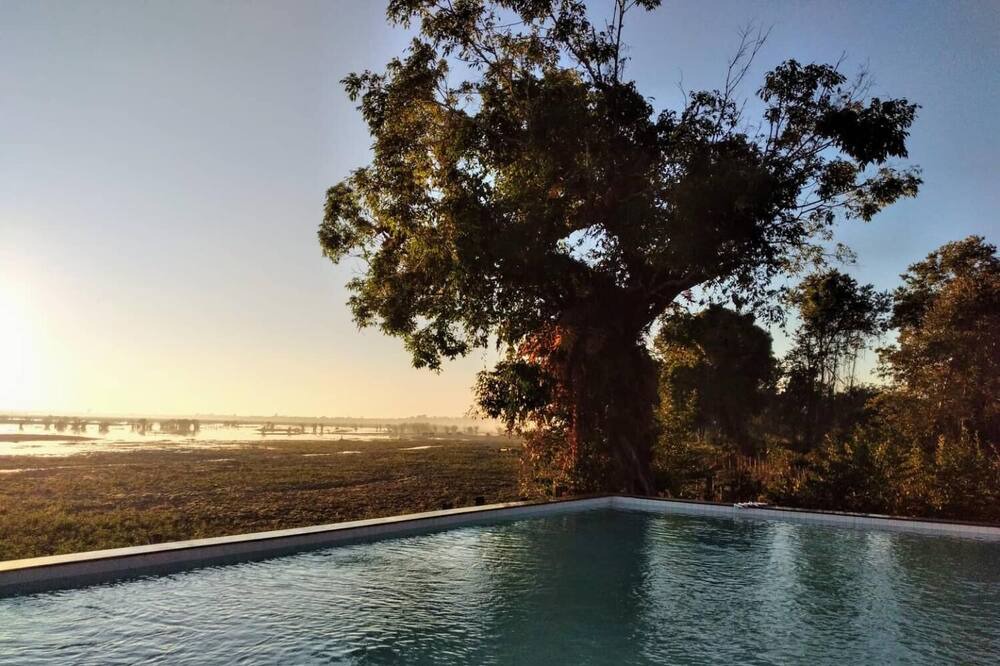 Photo of Outdoor in Pathouphone