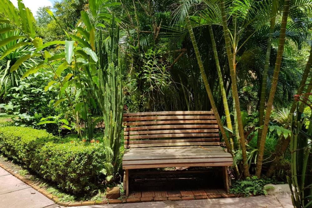Photo of Outdoor in Pathouphone