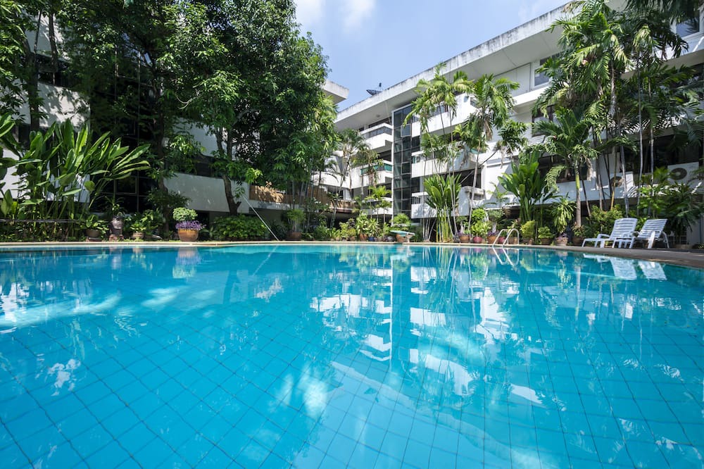 Photo of Outdoor in Samsen Nai
