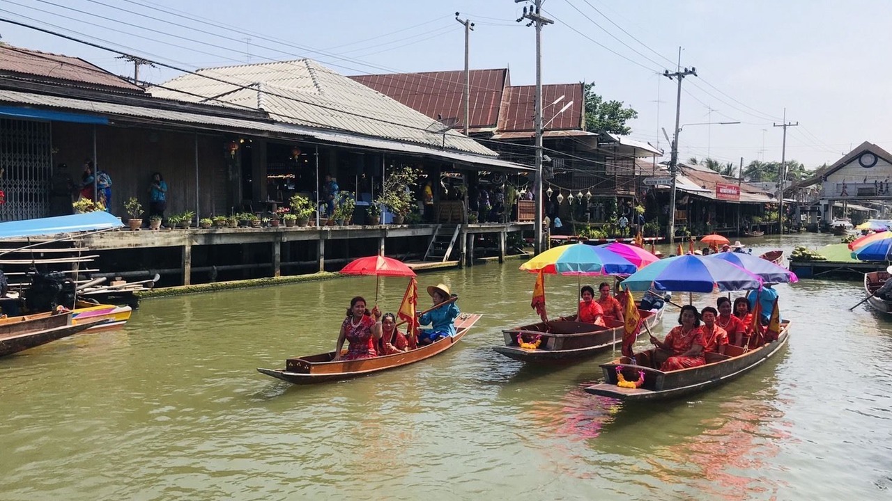 Photo of Others in Damnoen Saduak