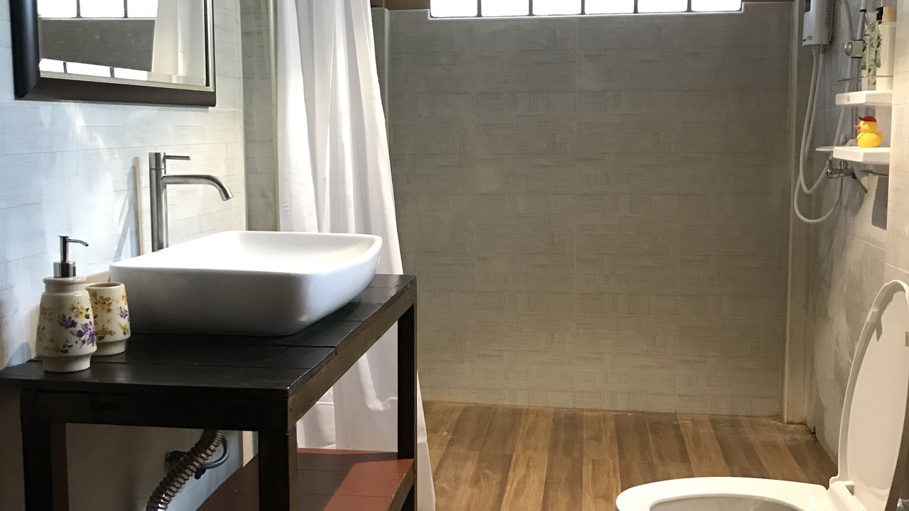 Photo of Bathroom in Damnoen Saduak