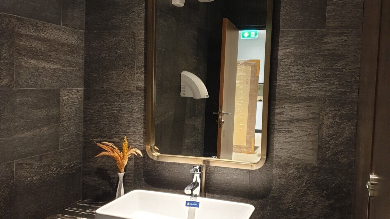 Photo of Others in Samsen Nok