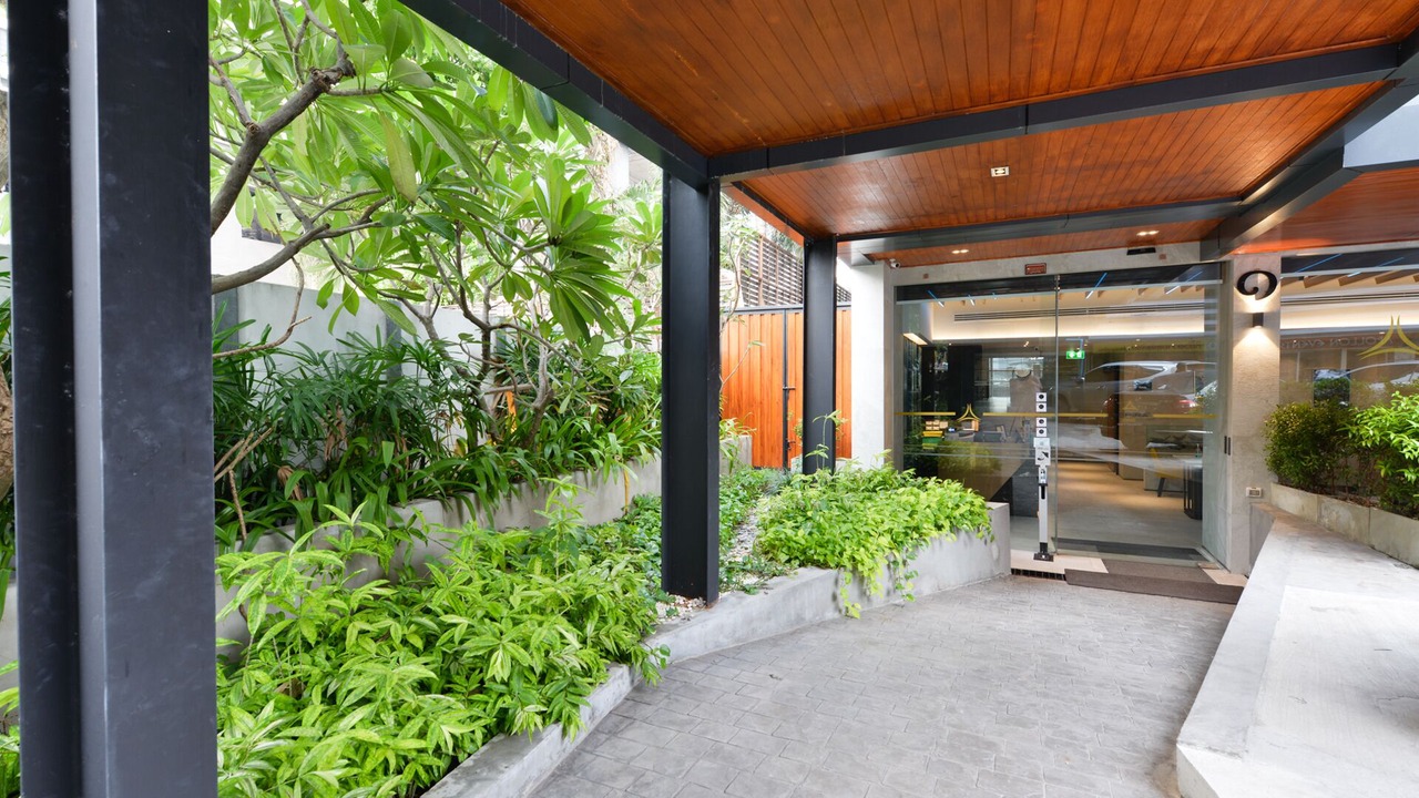 Photo of Outdoor in Samsen Nok