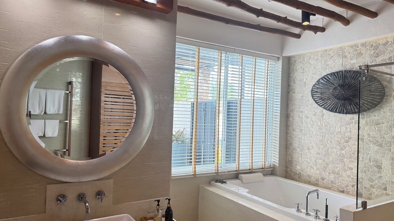 Photo of Bathroom in Pak Tako