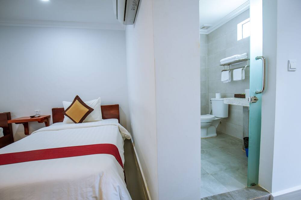 Photo of Bathroom in Mittakpheap