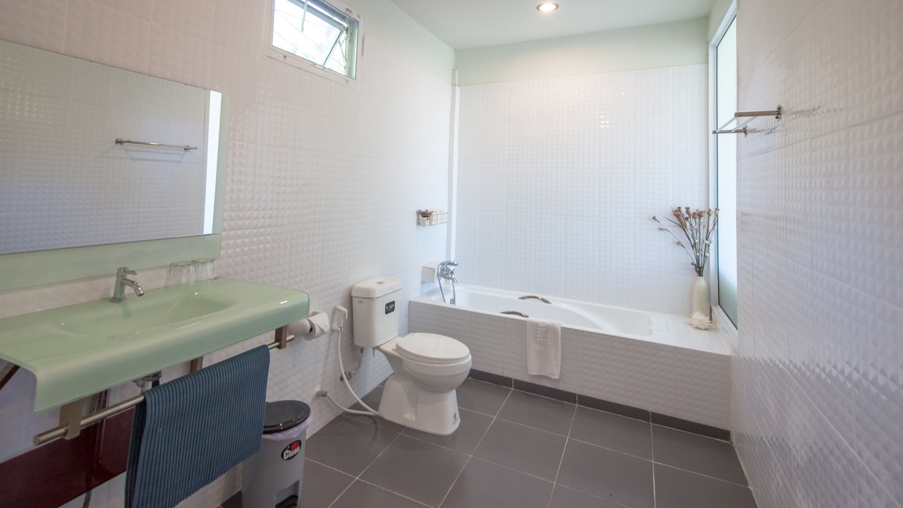 Photo of Bathroom in Phibun Mangsahan