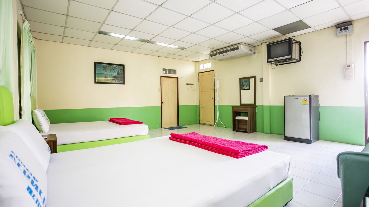 Photo of Bedroom in Ang Thong