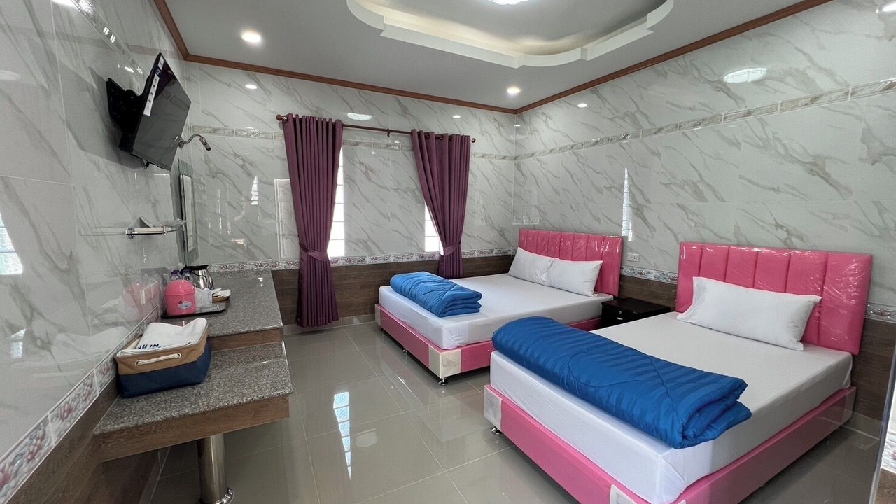 Photo of Bedroom in Ang Thong