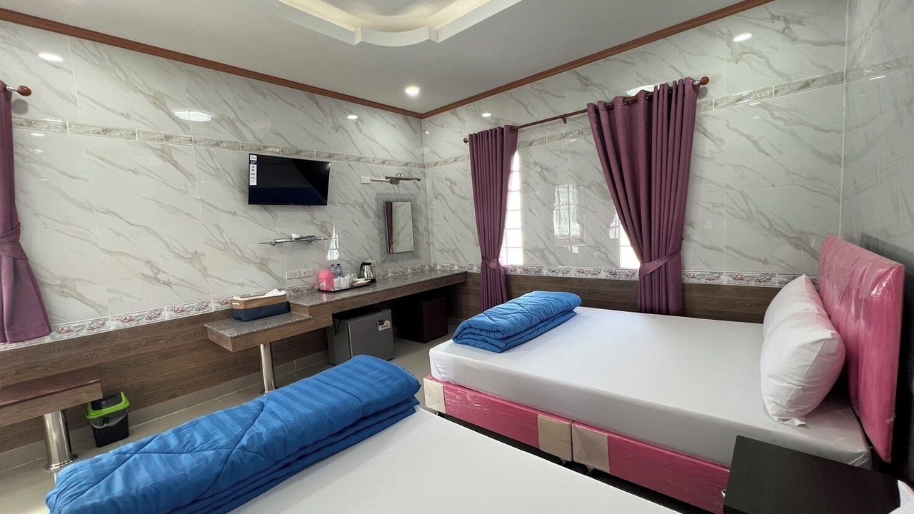 Photo of Bedroom in Ang Thong