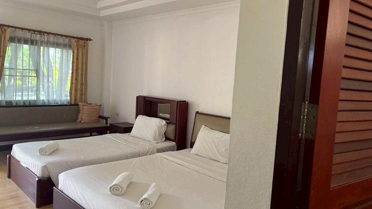 Photo of Bedroom in Khanong Phra