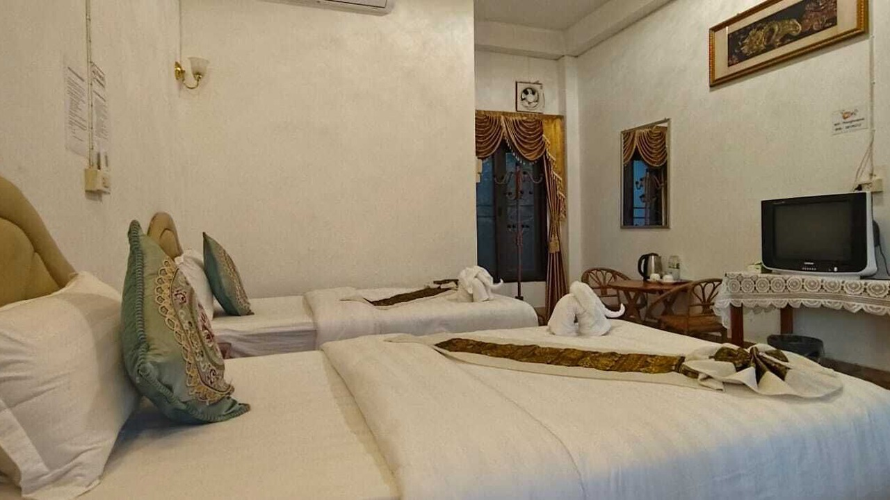 Photo of Bedroom in Bokeo Province