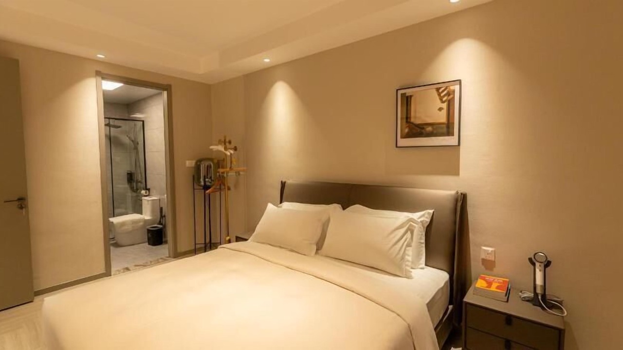 Photo of Bedroom in Downtown George Town