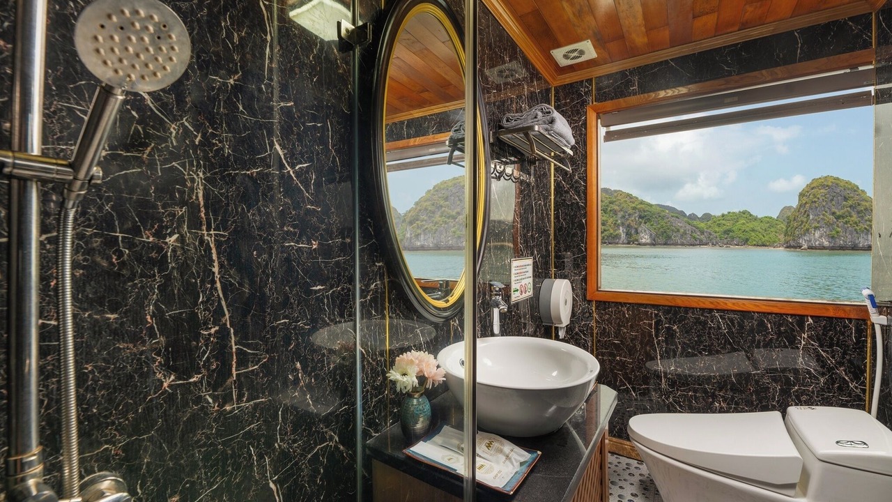 Photo of Bathroom in Cat Hai