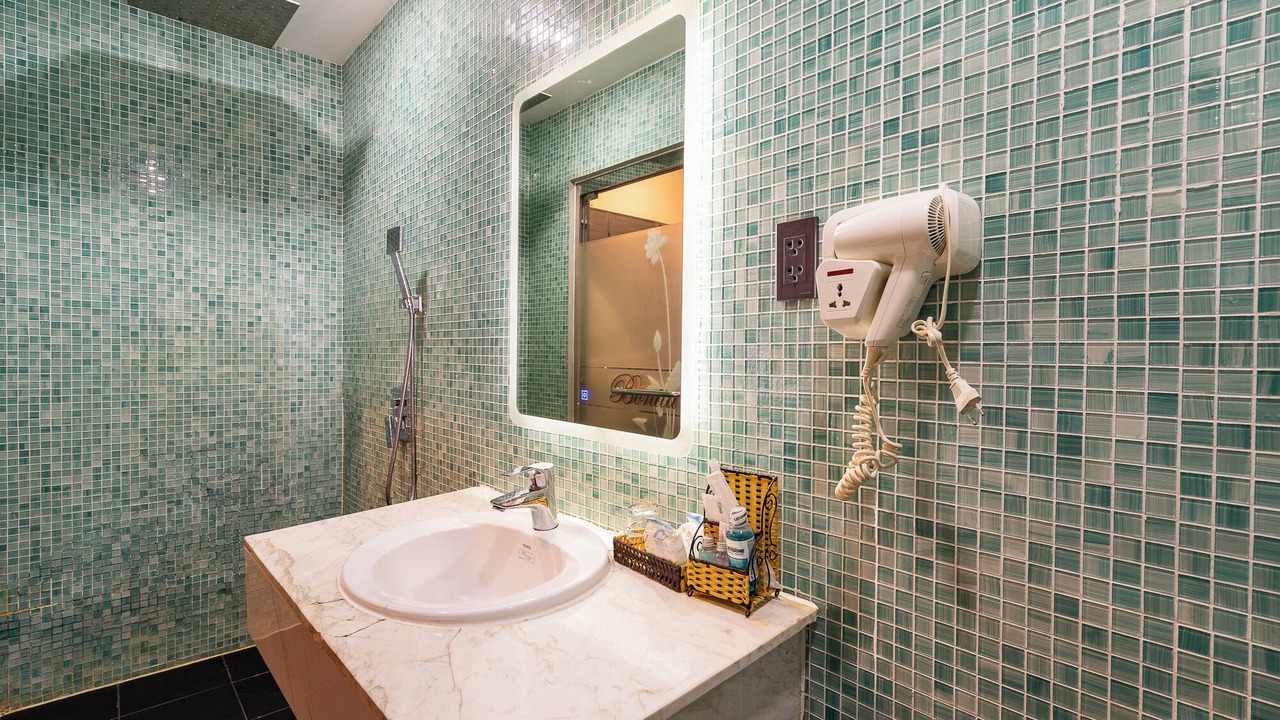 Photo of Bathroom in District 10