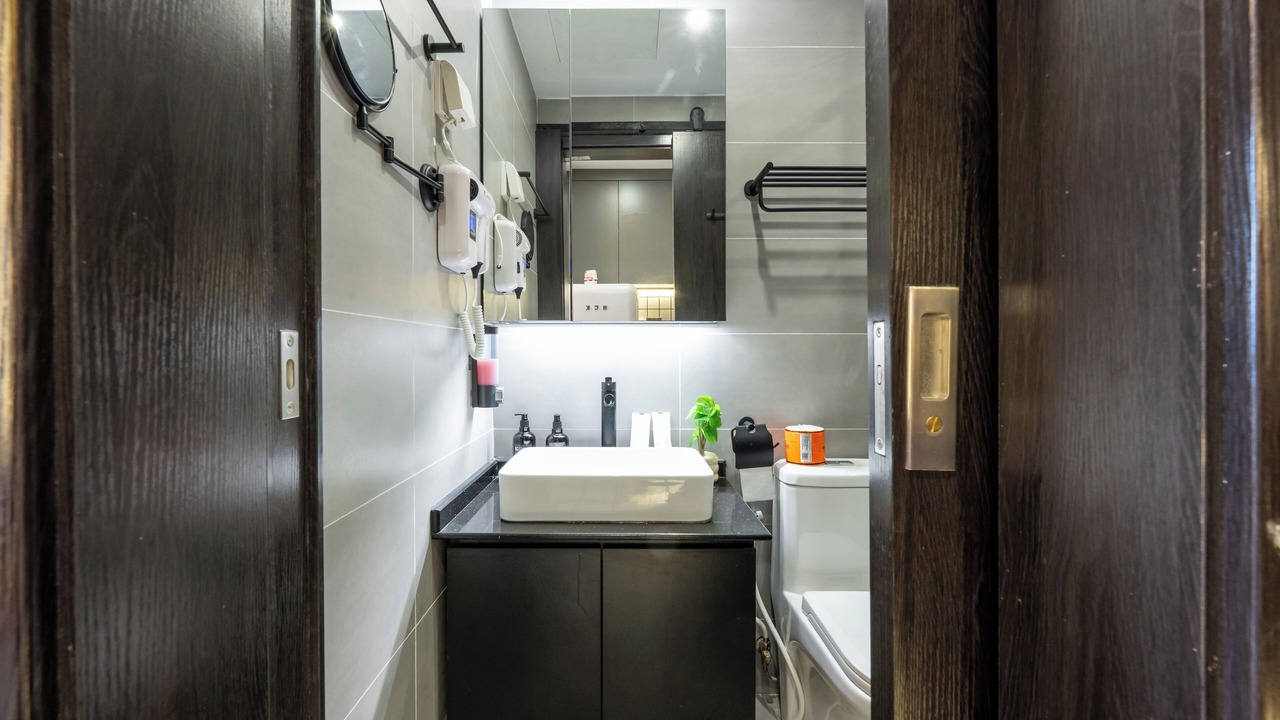 Photo of Bathroom in Chamkar Mon