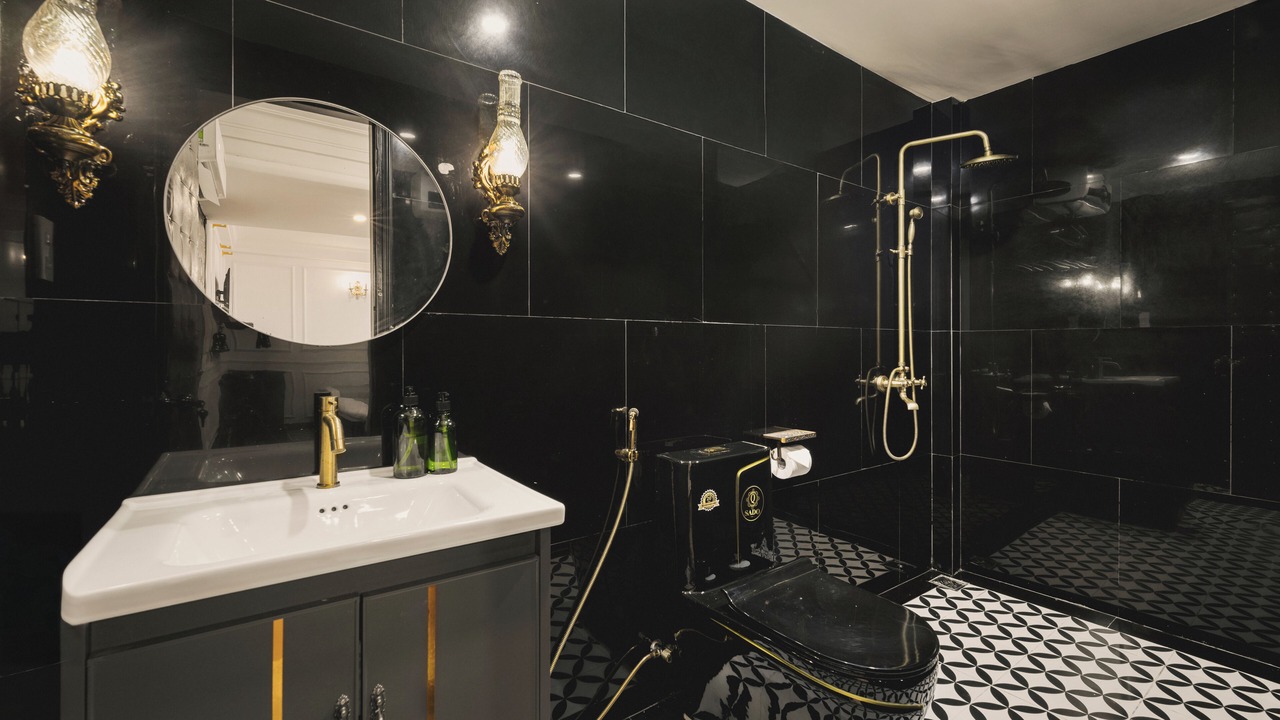 Photo of Bathroom in Hue City Centre