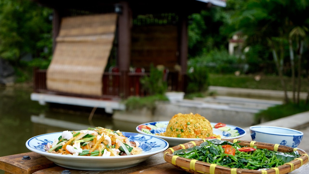 Photo of Others in Hoa Lu