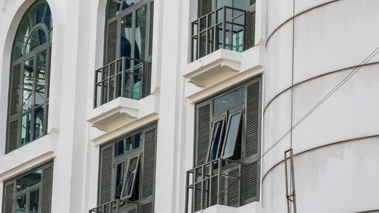 Photo of Buildings in Talat Yot