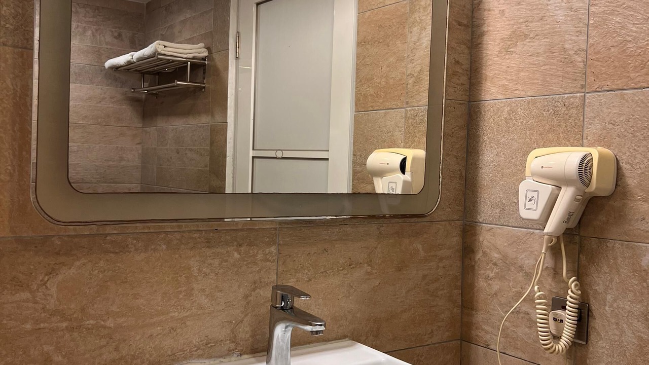 Photo of Bathroom in Pegawai