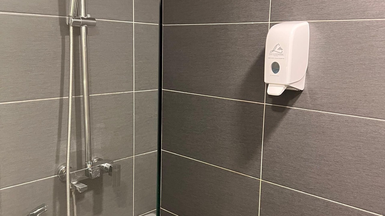 Photo of Bathroom in Pegawai