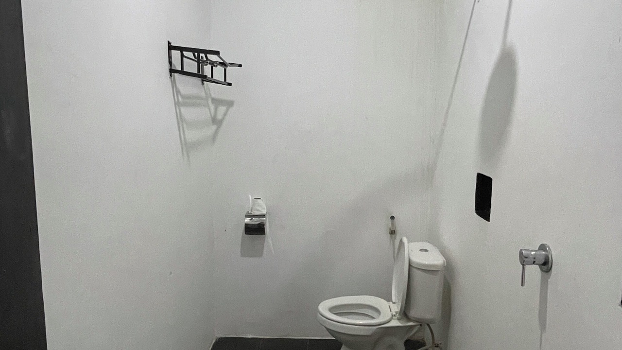 Photo of Bathroom in Sangkat Sla Kram