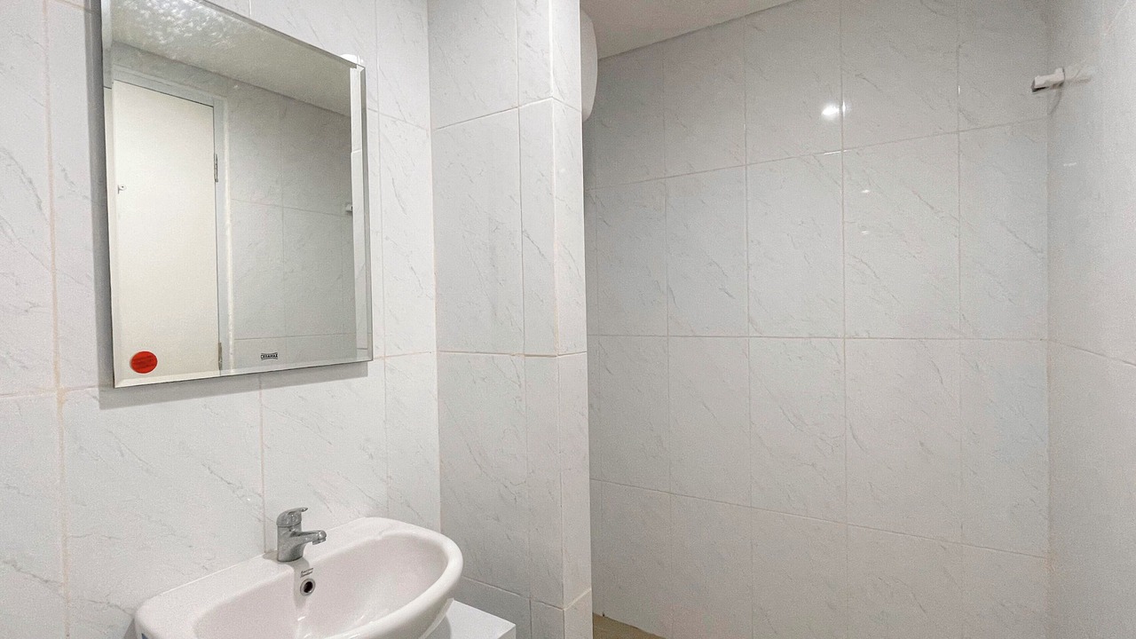 Photo of Bathroom in Biringkanya